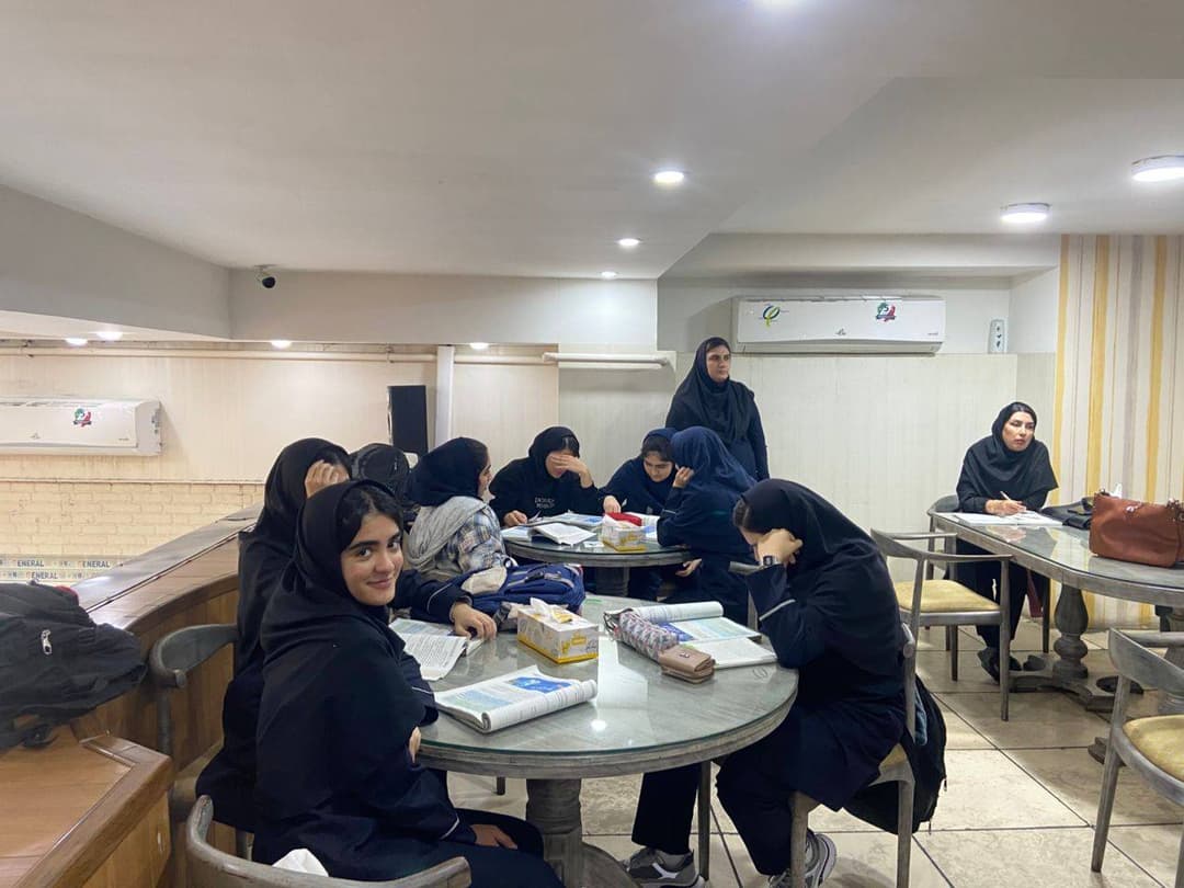 دبیرستان غیردولتی دخترانه پرتو دانش
