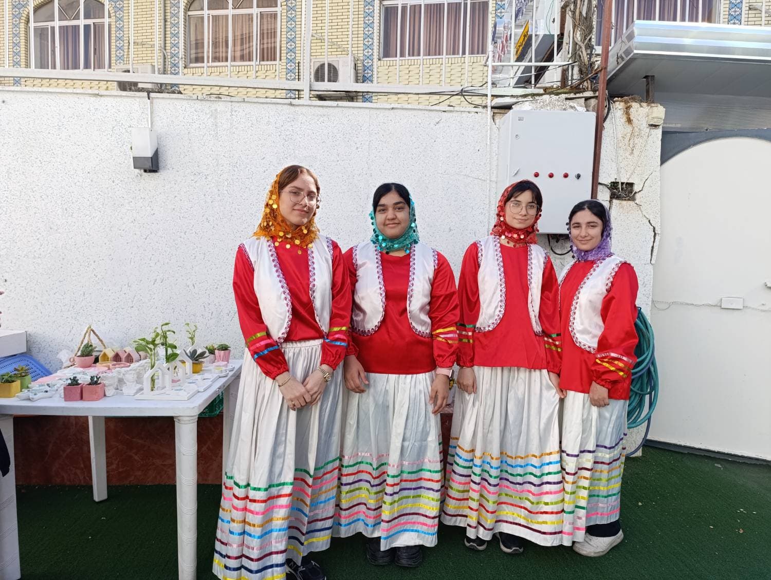 دبیرستان غیردولتی دخترانه پرتو دانش