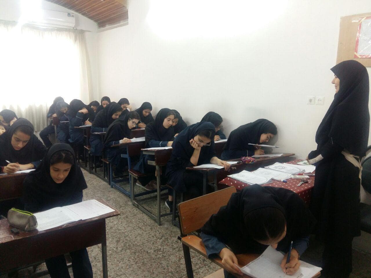 آموزشی