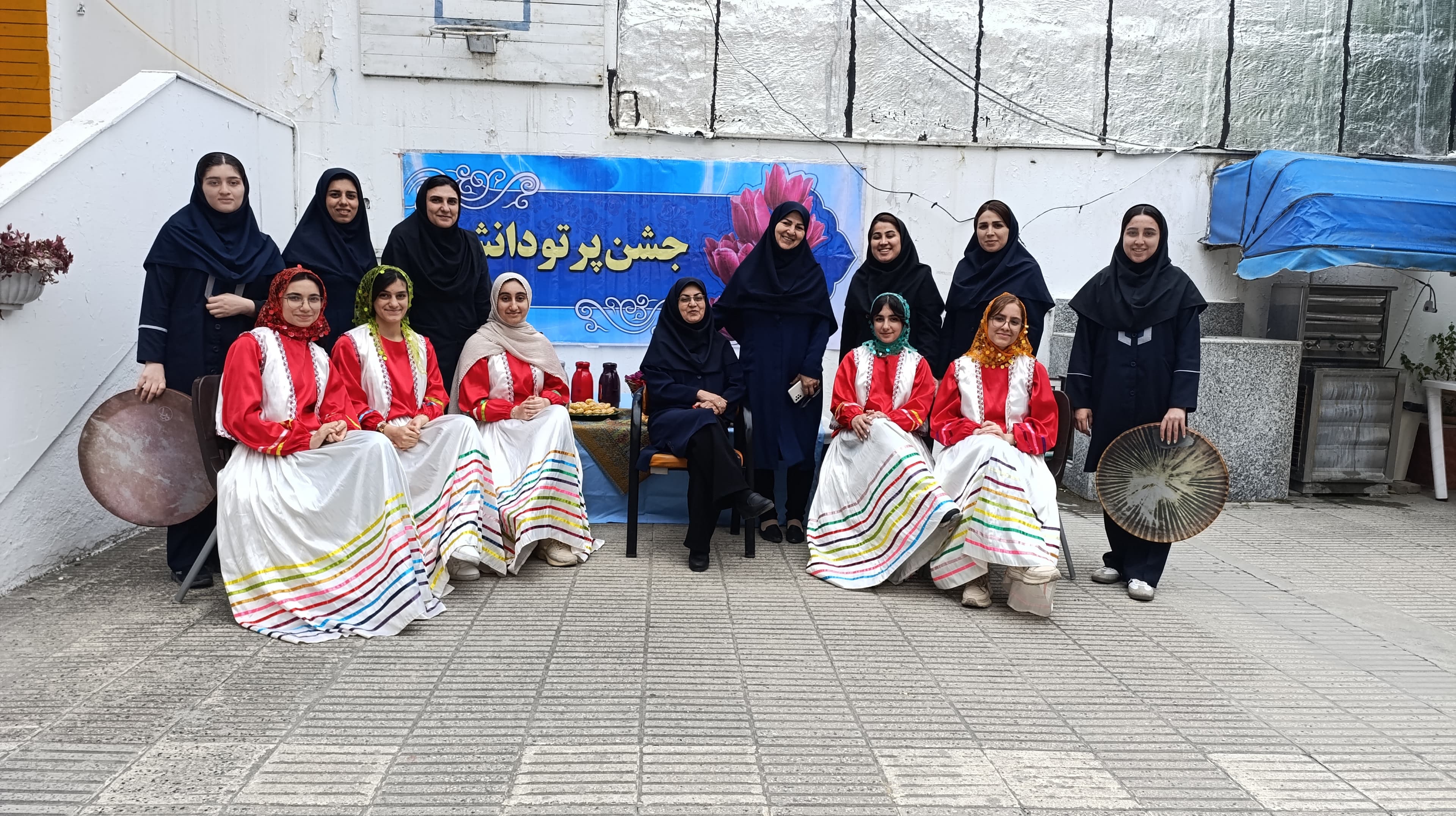 دبیرستان غیردولتی دخترانه پرتو دانش