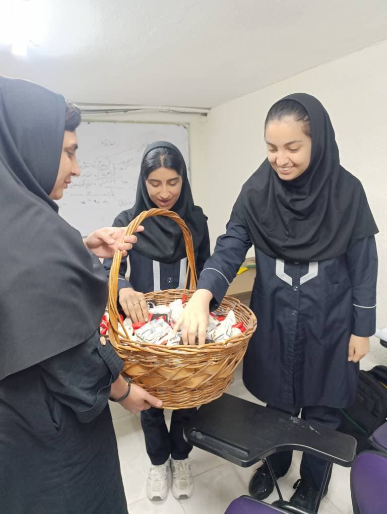 دبیرستان غیردولتی دخترانه پرتو دانش
