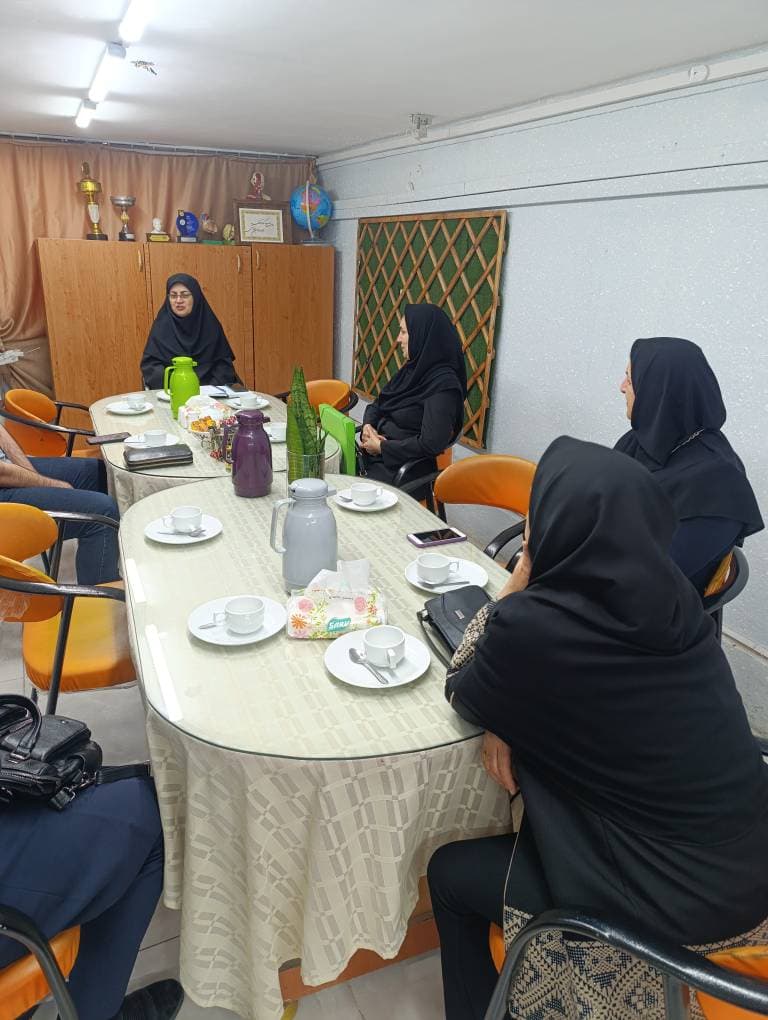 دبیرستان غیردولتی دخترانه پرتو دانش