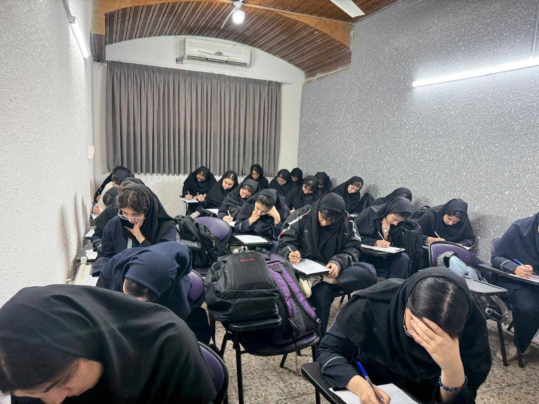 دبیرستان غیردولتی دخترانه پرتو دانش